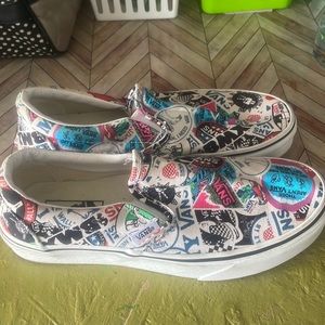 WOMANS vans size 7.5.